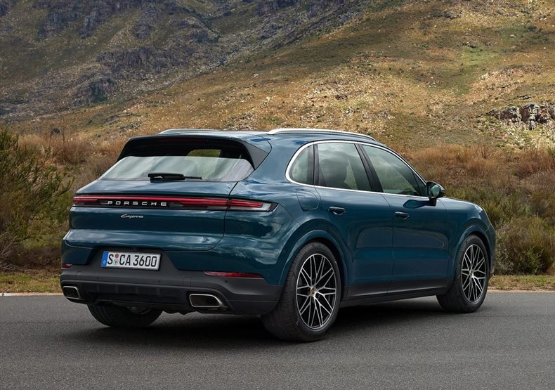 porsche cayenne 2024 traseira rear view