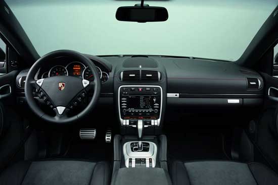 interior cayenne gts