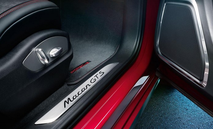 porsche macan gts interior soleira