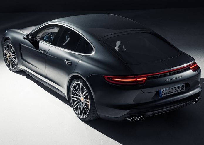 porsche panamera 2017