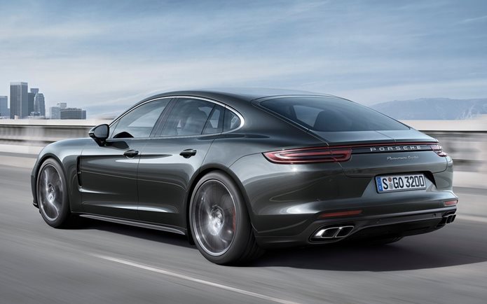 porsche panamera 2018