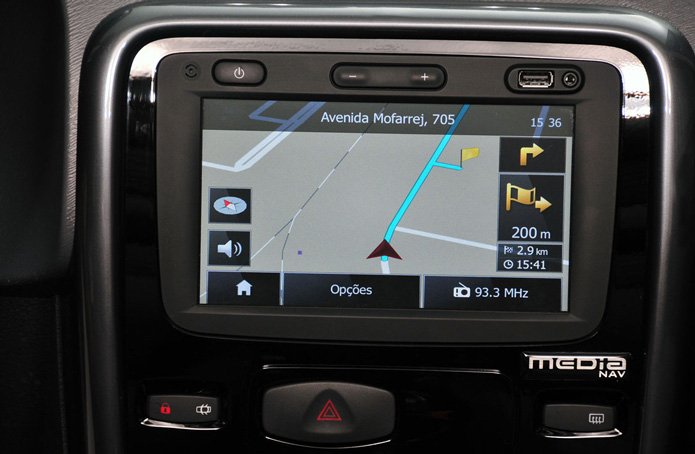 renault duster tech road interior gps media nav