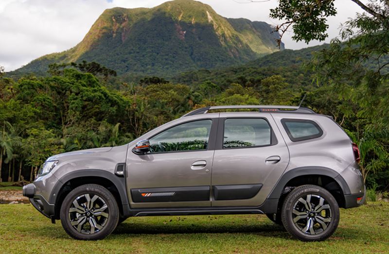 renault duster 2024 lateral
