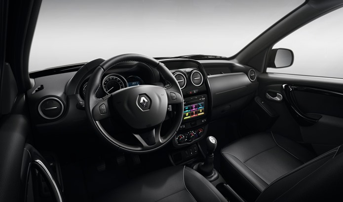 renault duster oroch picape interior