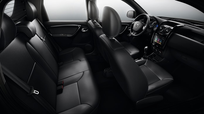 renault duster oroch interior