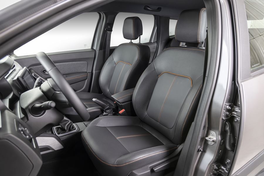 renault duster 2024 interior bancos dianteiros