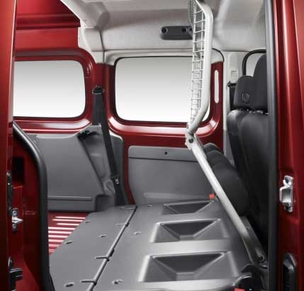 interior parte traseira renault kangoo express maxi