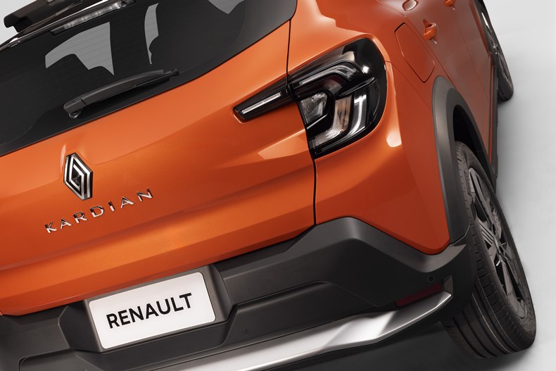 renault kardian detalhes lanternas e traseira