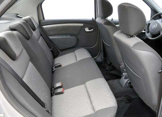 novo renault logan 2011 interior banco traseiro