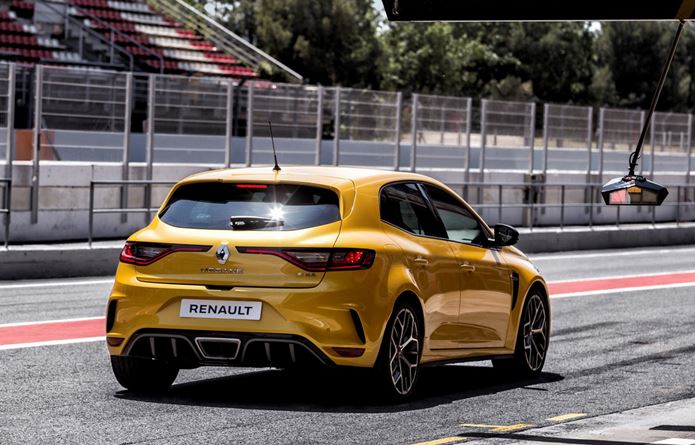 renault megane rs trophy 2019 traseira