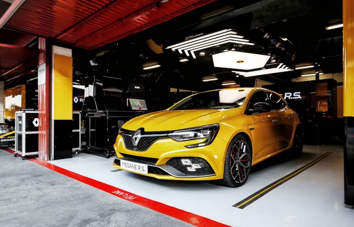 renault megane rs trophy 2019