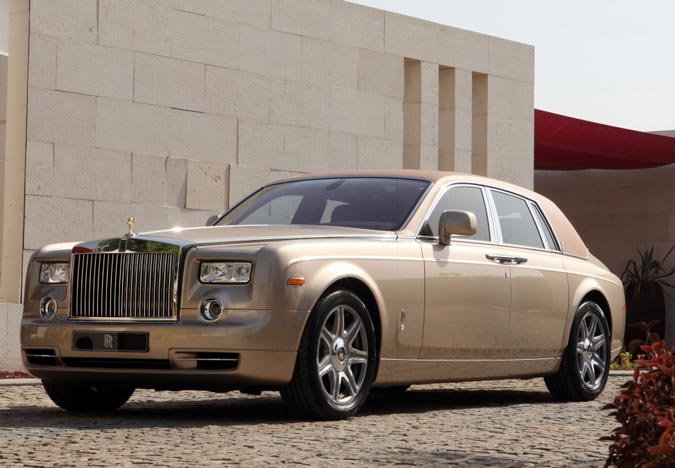 rolls royce phantom baynounah