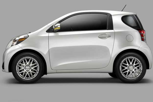 scion iq 2011