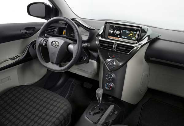 interior scion iq 2011