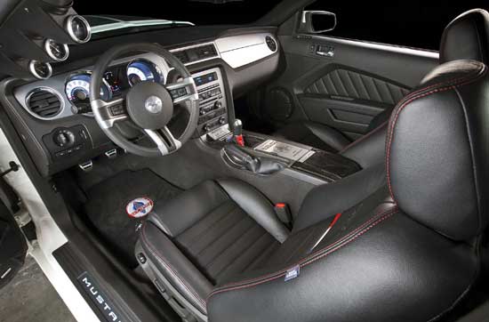 interior shelby gt 350 2011