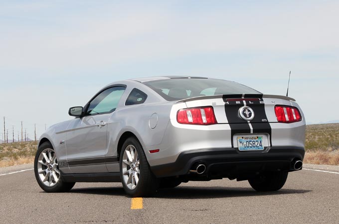 shelby gts 2012 traseira