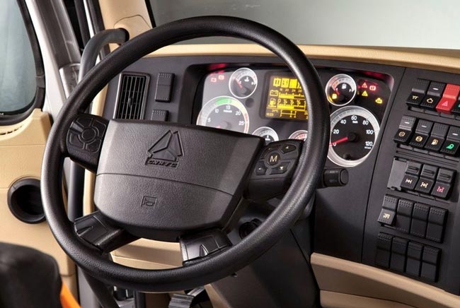 interior sinotruk a7