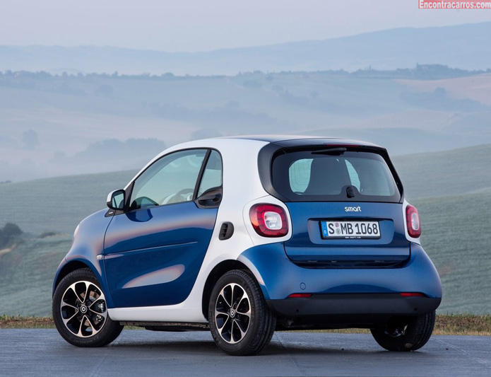 smart fortwo 2015 traseira