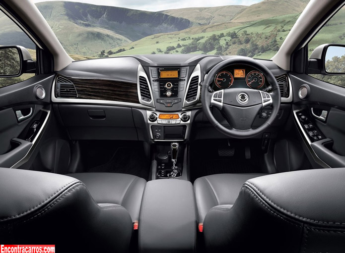 novo ssangyong korando 2014 interior painel