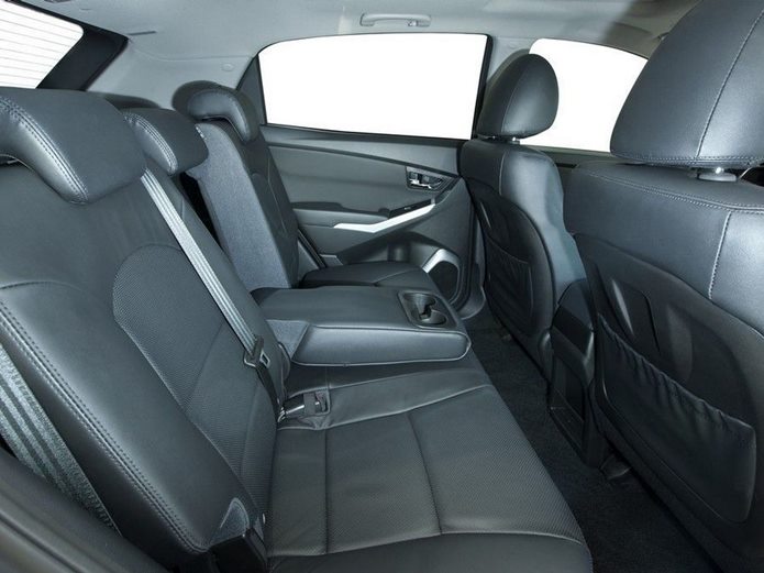 ssangyong korando 2018 interior banco traseiro