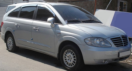 ssangyong rodius 2012