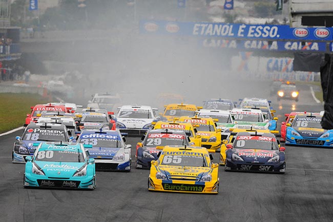 largada stock car curitiba 2011