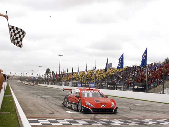 stock car 2009 / valdeno brito vence em curitiba