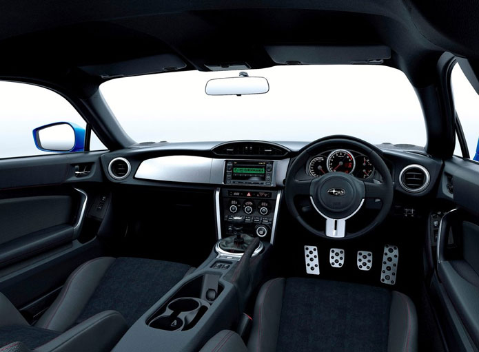 interior subaru brz