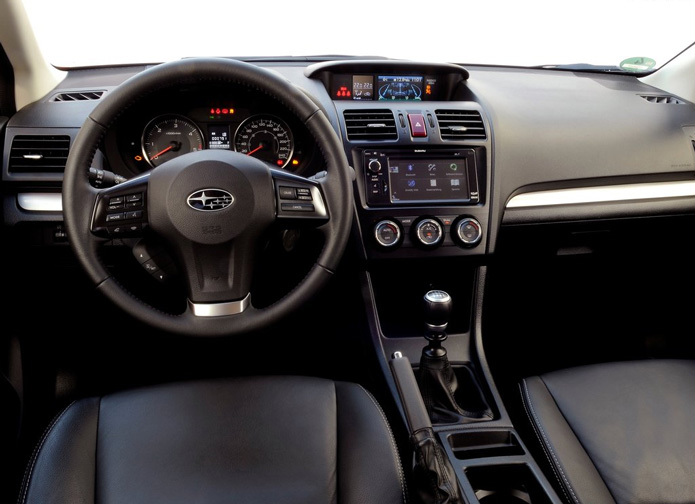 interior subaru xv 2013