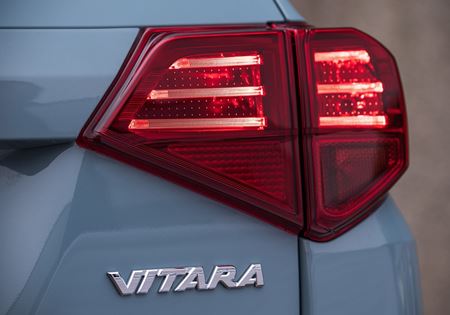 novo suzuki vitara 2019 lanterna traseira