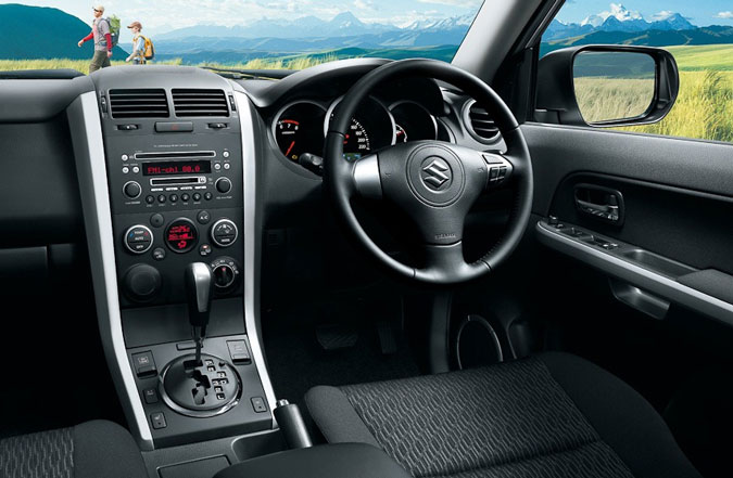 suzuki grand vitara 2013 interior