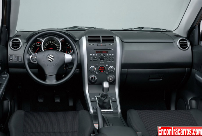 suzuki grand vitara 2013 interior