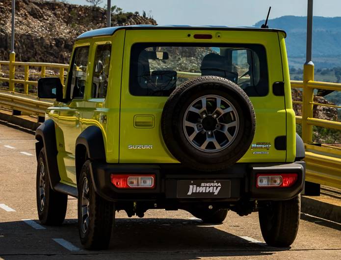 suzuki jimny sierra 2020 traseira