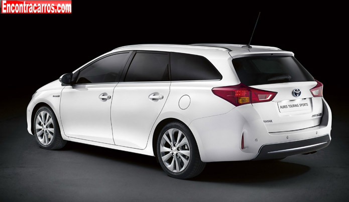 toyota auris perua 2013