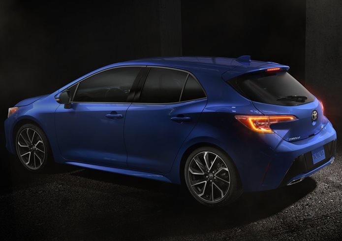 toyota corolla hatchback 2019 traseira