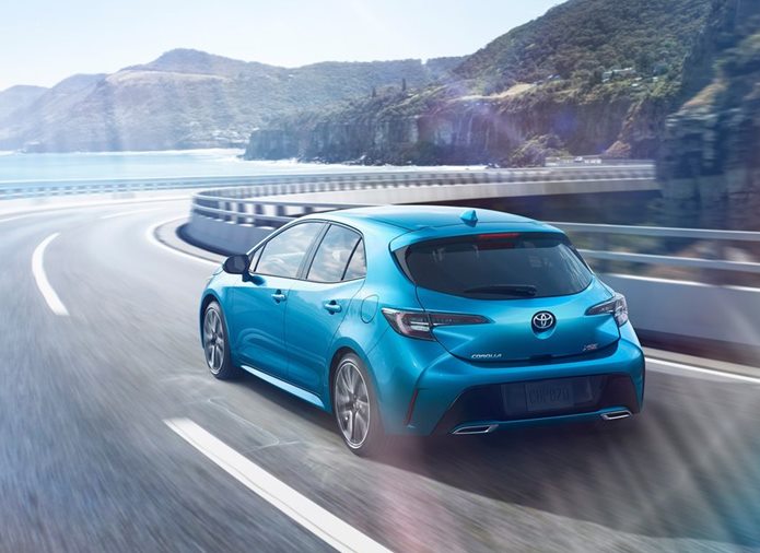 novo toyota corolla hatchback 2019 traseira