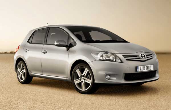 toyota auris 2010