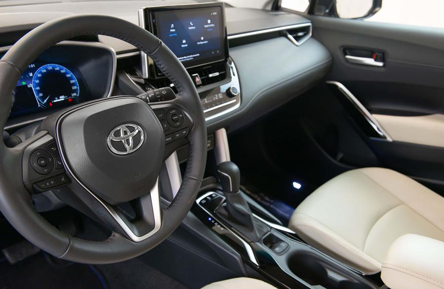 toyota corolla cross 2025 interior