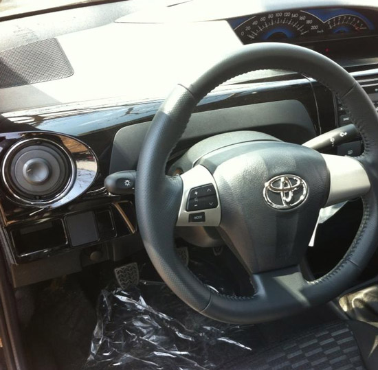 toyota etios novo interior