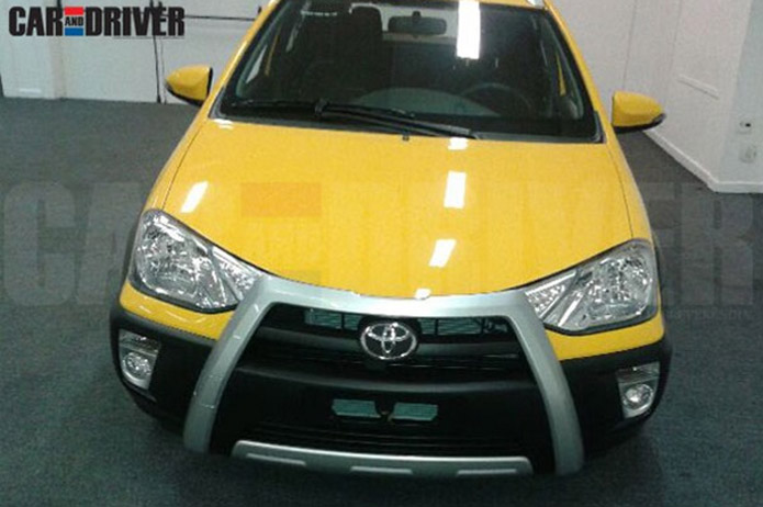 toyota etios cross