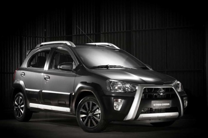 toyota etios cross 2016