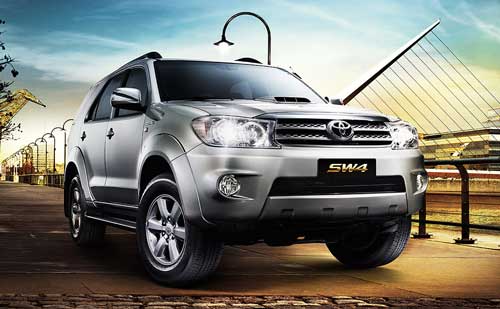 nova hilux sw4