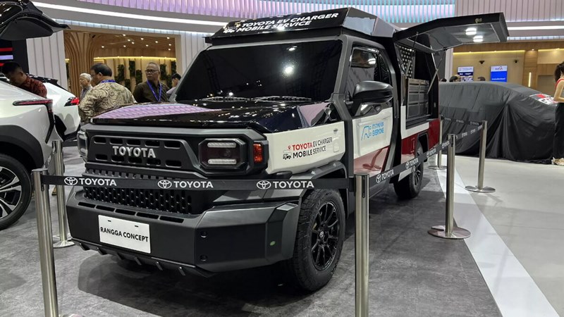 toyota hilux champ