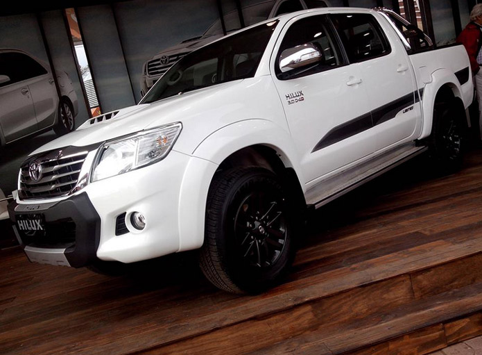 toyota hilux limited