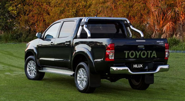 nova toyota hilux 2012 traseira