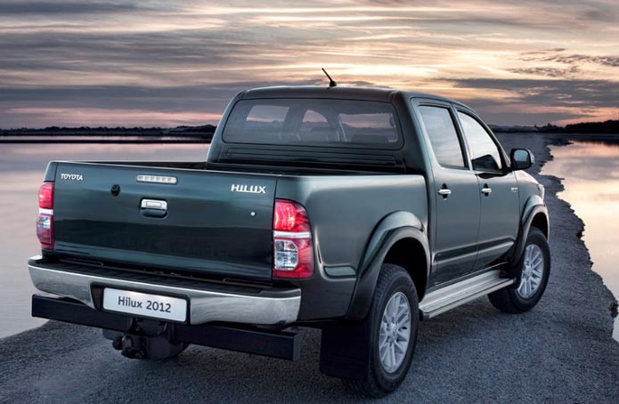 toyota hilux 2012 traseira