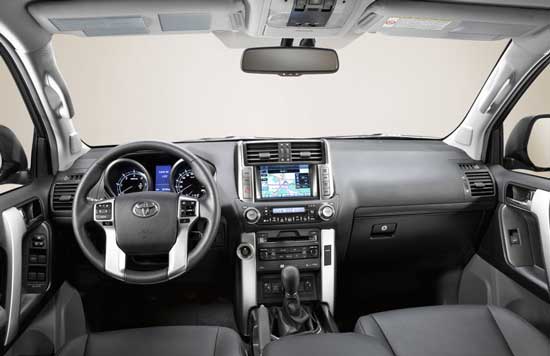 interior toyota land cruiser 2010