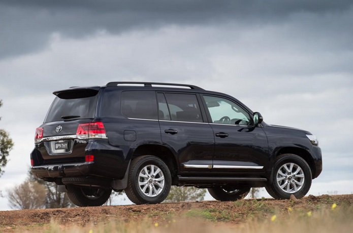 toyota land cruiser 2016