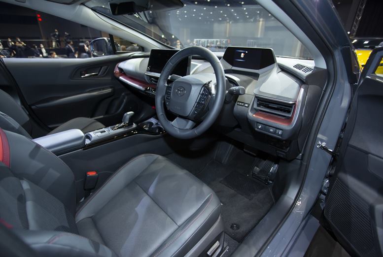 toyota prius 2024 interior