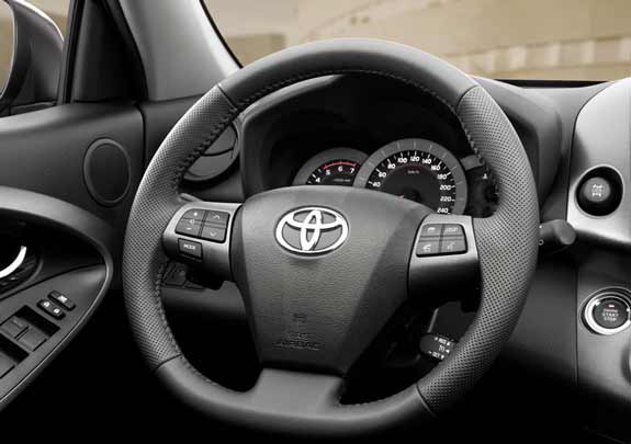 interior toyota rav-4 2011